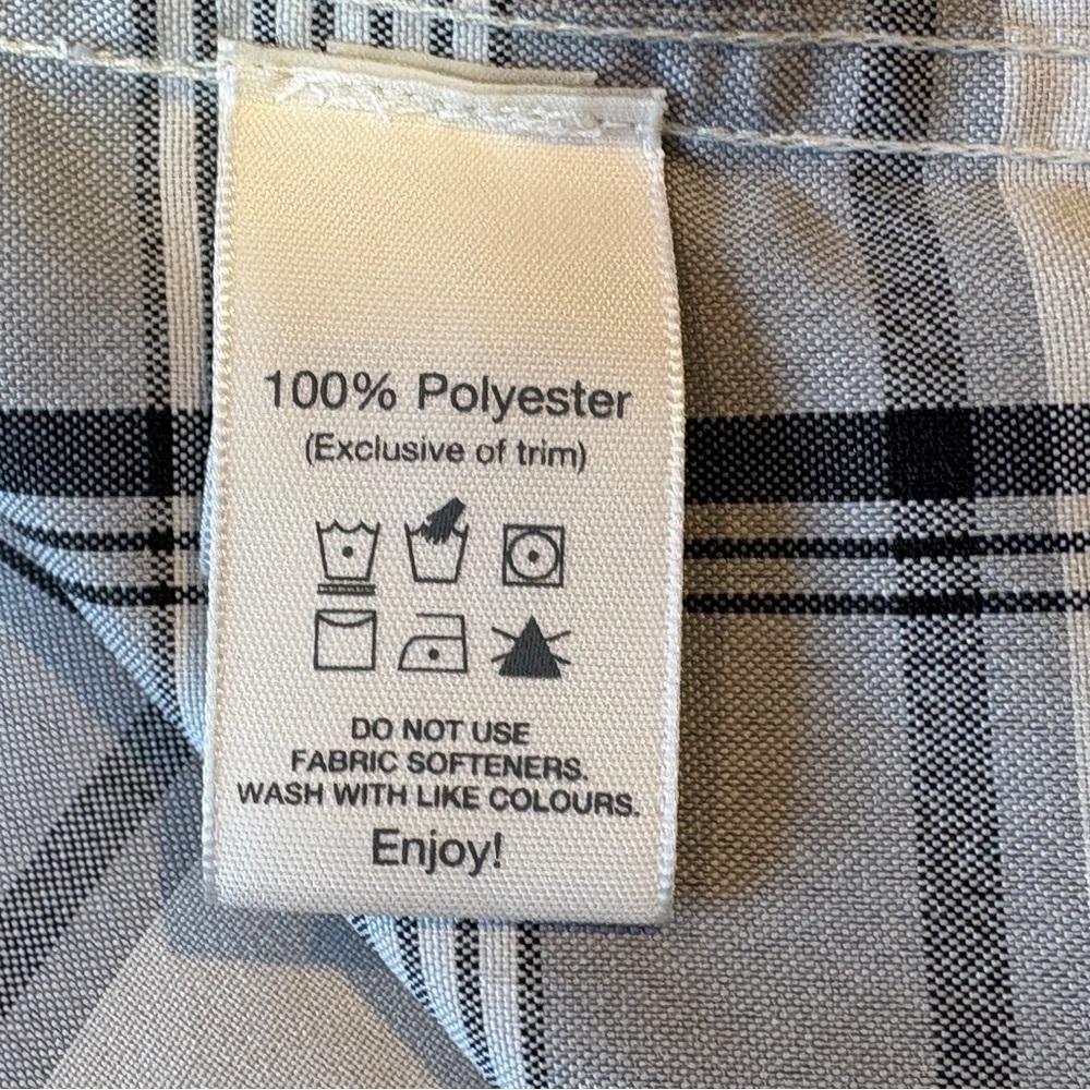 Tilley Men's Travel Shirt Gray Plaid Button-Down Shirt Wrinkle Free Sz. M - Picture 8 of 10